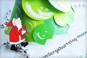 Wunderschöne Weihnachtsdeko: Weihnachtsbaum aus Papier basteln